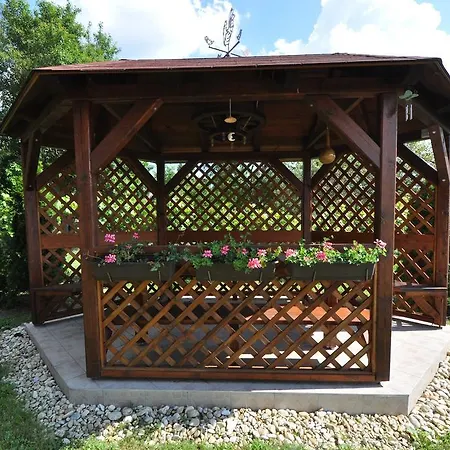 Nyaraló Veronika Apartman *